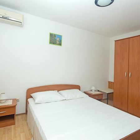 Apartments Dora Hvar Town Luaran gambar