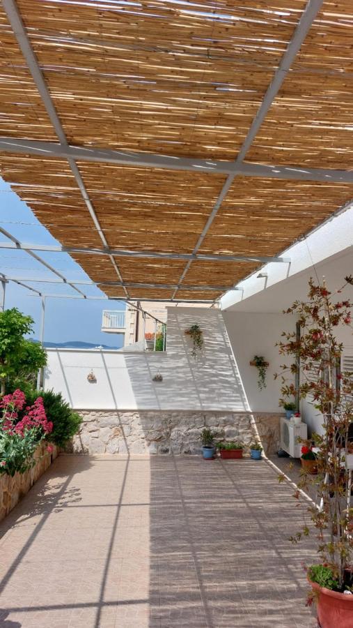 Apartments Dora Hvar Town Luaran gambar