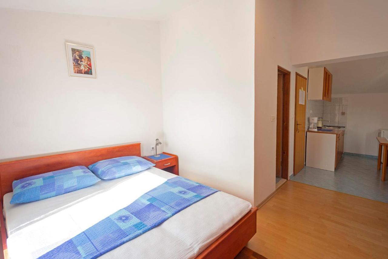 Apartments Dora Hvar Town Luaran gambar