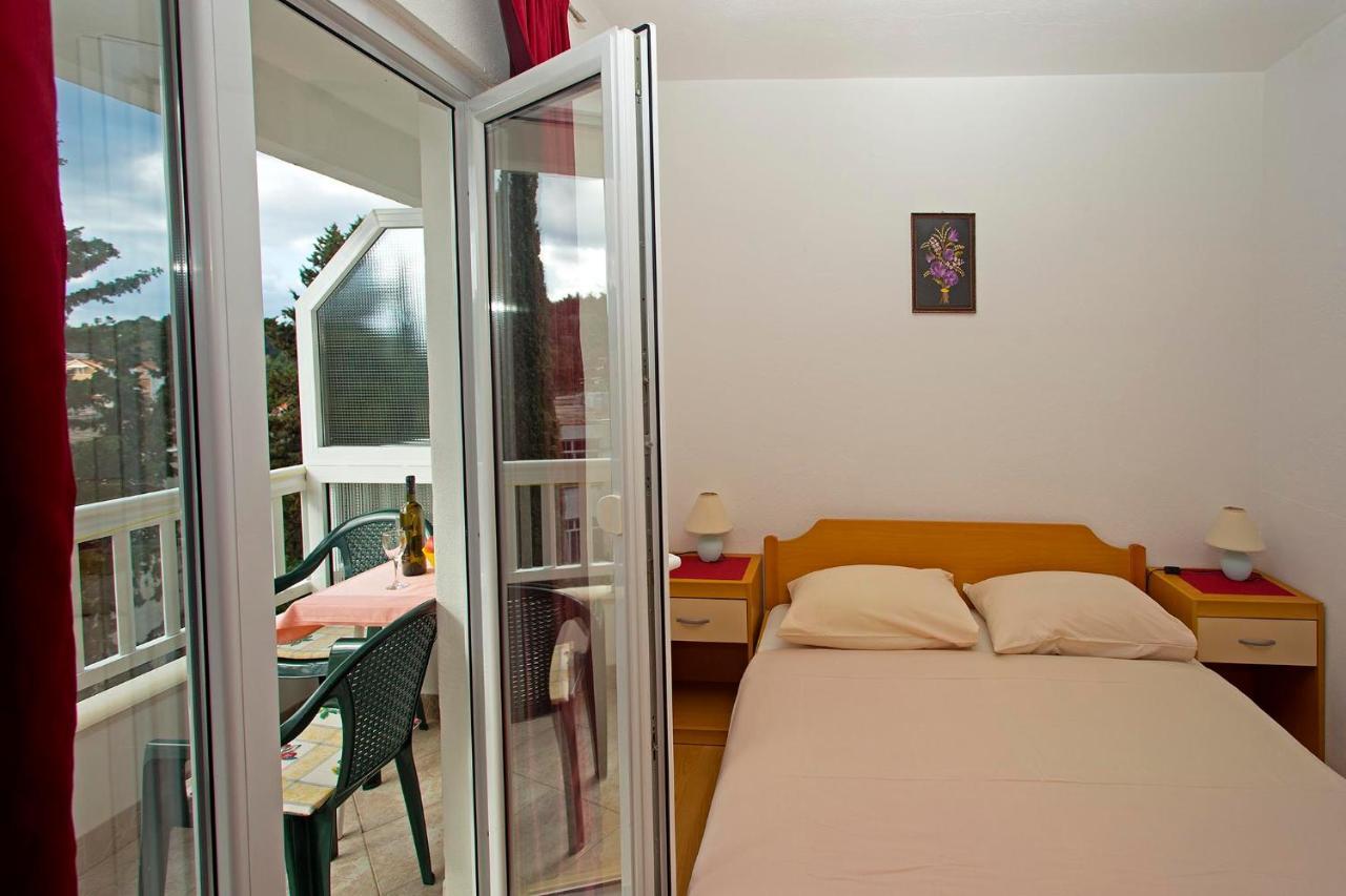 Apartments Dora Hvar Town Luaran gambar