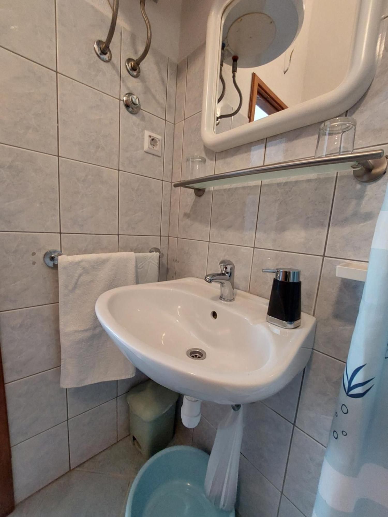 Apartments Dora Hvar Town Luaran gambar