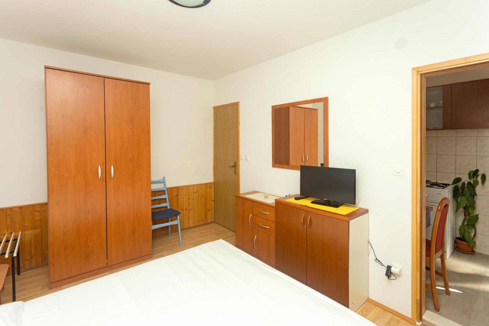 Apartments Dora Hvar Town Luaran gambar
